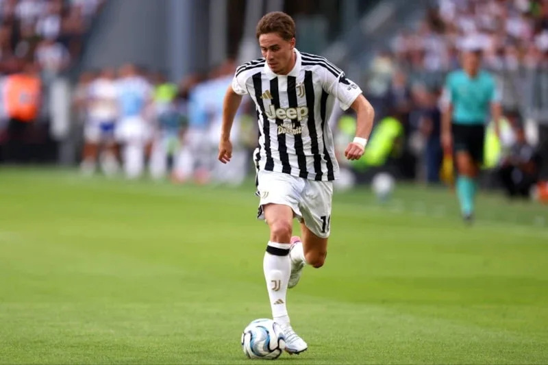 Kenan Yıldız ameliyat mı oldu, sakatlığı ne? Juventus'tan gelen kötü haberin detayları neler?